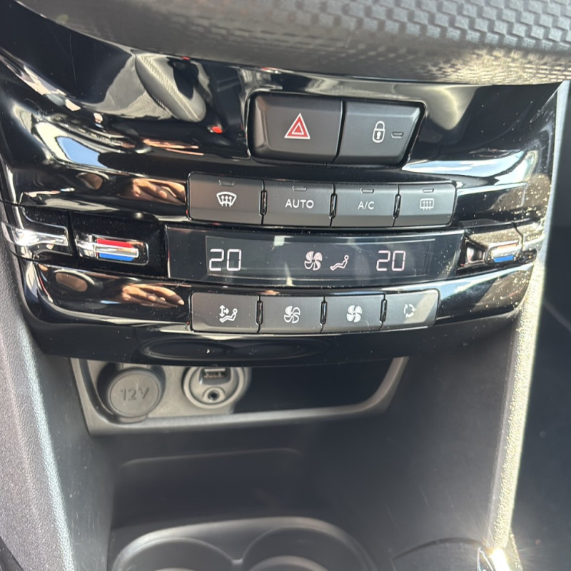 PEUGEOT 2008 1 PHASE 1 1.2 PURETECH - 12V TURBO Photo n°17