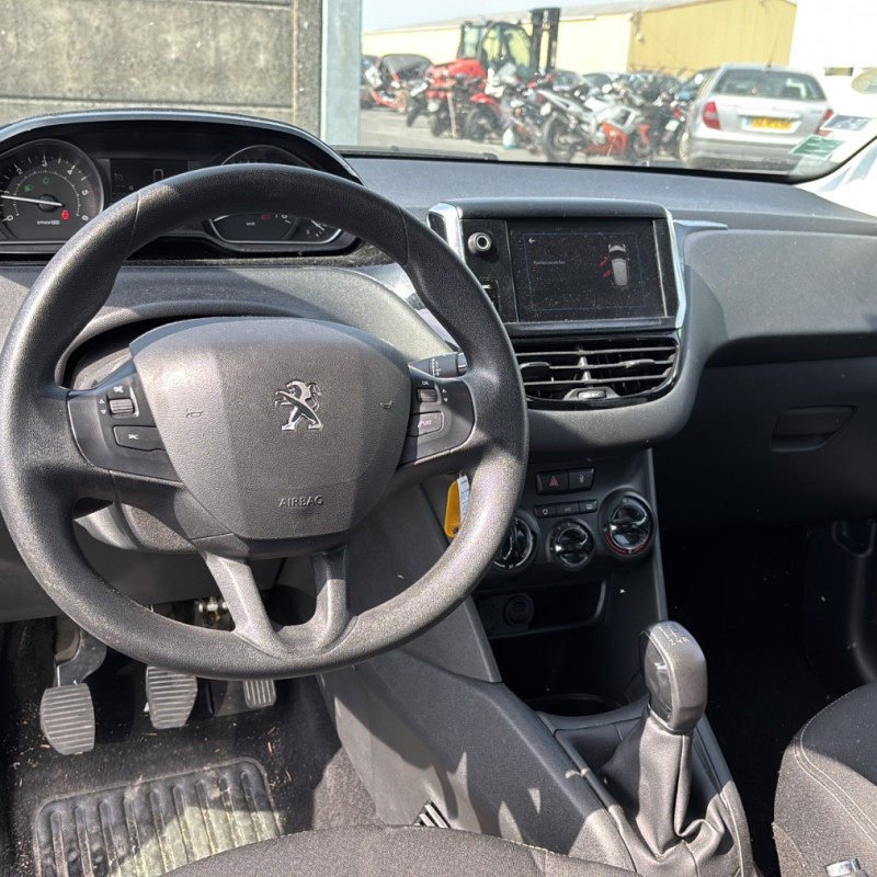 PEUGEOT 208 1 PHASE 2 1.5 BLUE HDI - 16V TURBO Photo n°11