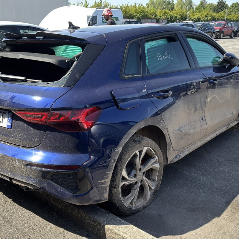 AUDI A3 4 SPORTBACK 1.5 35-TFSI - 16V TURBO HYBRID Photo n°3