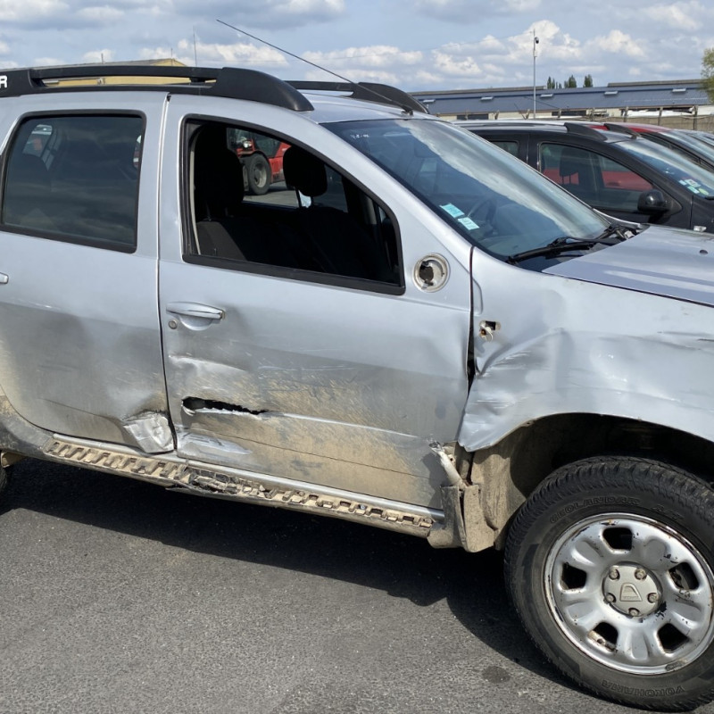 DACIA DUSTER 1 PHASE 1 1.5 DCI - 8V TURBO 4X4 Photo n°7