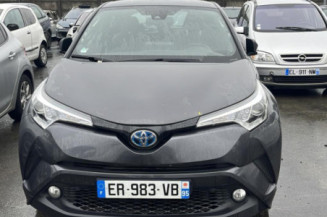 TOYOTA C-HR 1.8i - 16V HYBRID Photo n°1