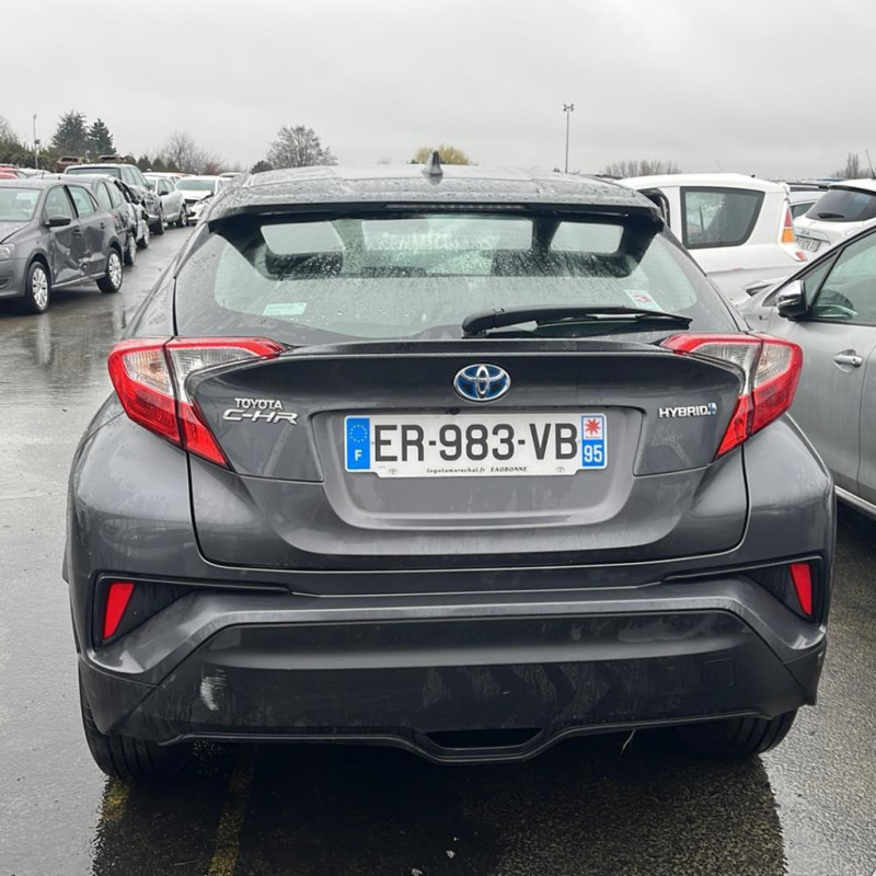 TOYOTA C-HR 1.8i - 16V HYBRID Photo n°6