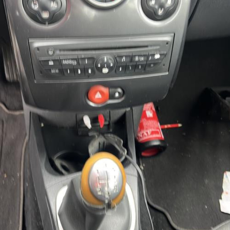 Leve vitre electrique avant droit RENAULT CLIO 3 Photo n°4