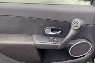 Leve vitre electrique avant droit RENAULT CLIO 3