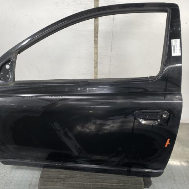 Porte avant gauche TOYOTA YARIS 1 Photo n°1