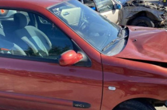 Vitre avant gauche RENAULT CLIO 2