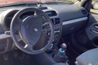 Vitre avant gauche RENAULT CLIO 2