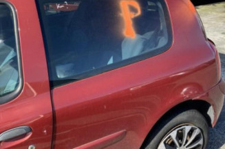 Vitre avant gauche RENAULT CLIO 2