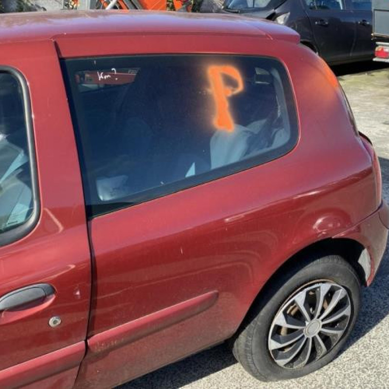 Vitre avant gauche RENAULT CLIO 2 Photo n°9