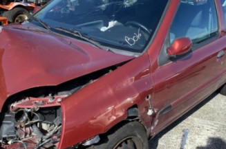 Vitre avant gauche RENAULT CLIO 2