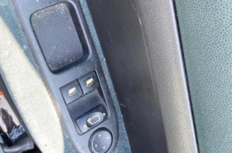 Custode avant gauche (porte) PEUGEOT 307