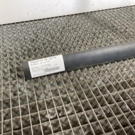 Baguette de porte avant droite PEUGEOT 307