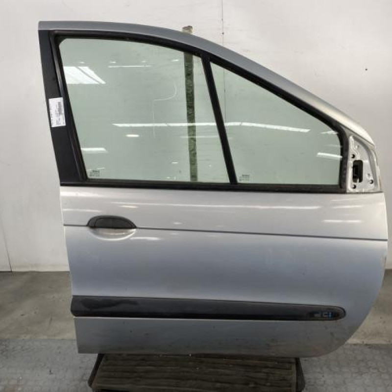 Porte avant droit RENAULT SCENIC 1 Photo n°1