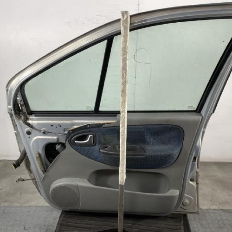 Porte avant droit RENAULT SCENIC 1 Photo n°6