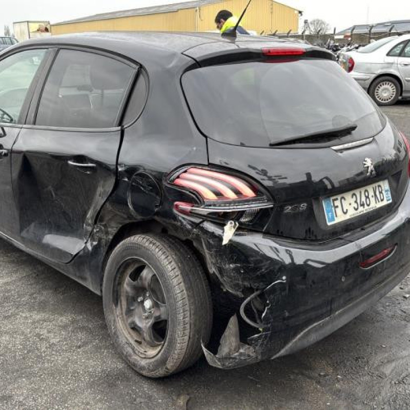 Malle/Hayon arriere PEUGEOT 208 1 Photo n°15