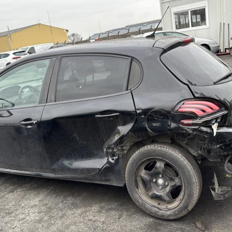 Malle/Hayon arriere PEUGEOT 208 1 Photo n°17