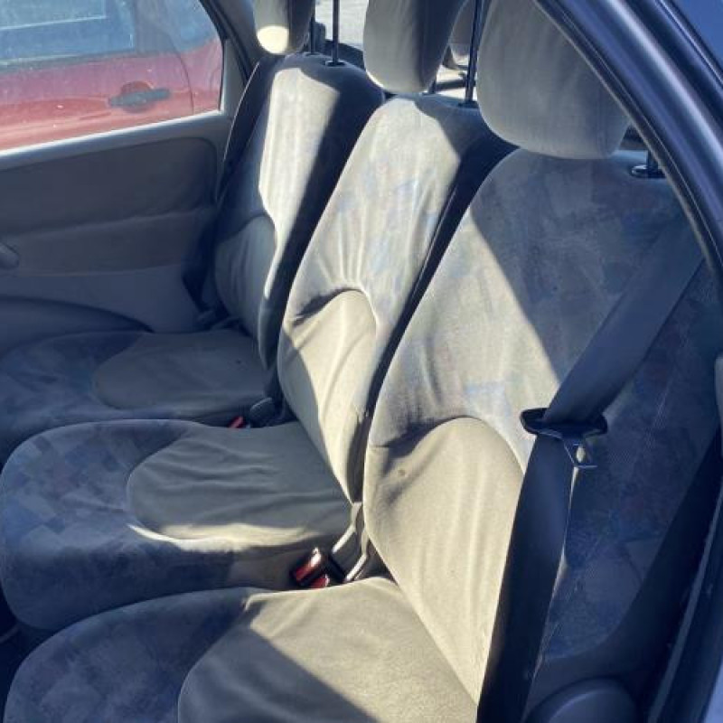 Pare choc avant CITROEN XSARA PICASSO Photo n°18