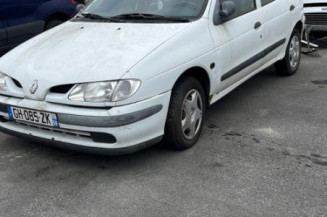 Malle/Hayon arriere RENAULT MEGANE 1