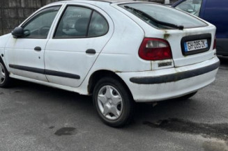 Malle/Hayon arriere RENAULT MEGANE 1