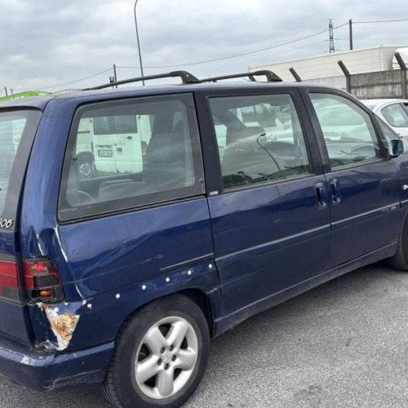 Malle/Hayon arriere PEUGEOT 806 Photo n°13