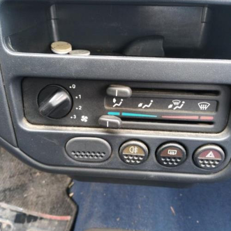 Retroviseur droit PEUGEOT 106 Photo n°8