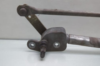 Moteur essuie glace avant PEUGEOT 106