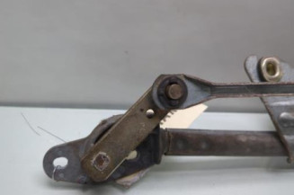 Moteur essuie glace avant PEUGEOT 106