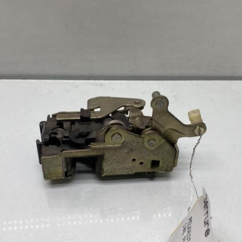 Serrure arriere droit PEUGEOT 106 Photo n°4