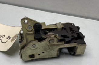 Serrure avant gauche PEUGEOT 106