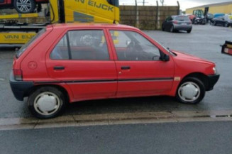 Serrure avant gauche PEUGEOT 106