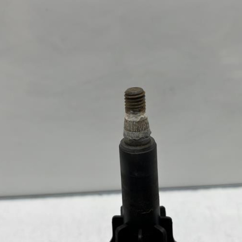 Moteur essuie glace arriere CITROEN XSARA PICASSO Photo n°3