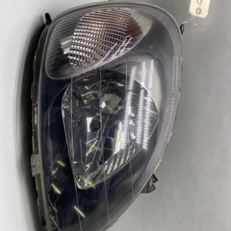 Optique avant principal droit (feux)(phare) TOYOTA YARIS 1 Photo n°1