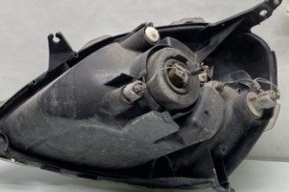 Optique avant principal droit (feux)(phare) TOYOTA YARIS 1