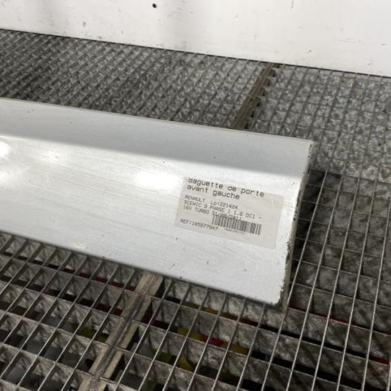 Baguette de porte avant gauche RENAULT SCENIC 3 Photo n°3