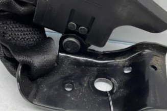 Attache ceinture arriere gauche RENAULT CLIO 3