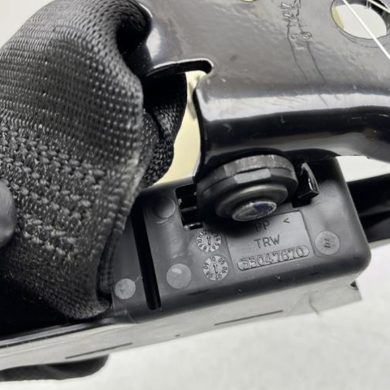 Attache ceinture arriere gauche RENAULT CLIO 3 Photo n°5