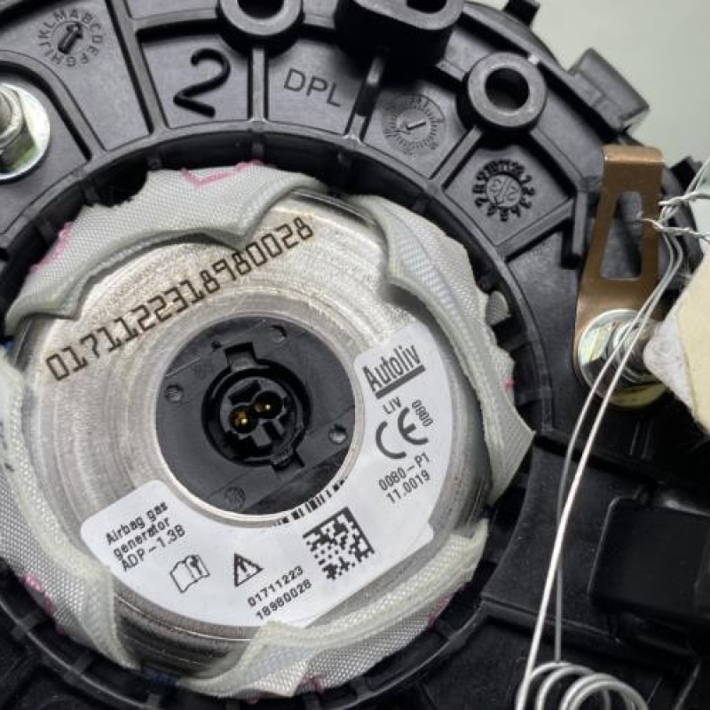 Air bag conducteur MERCEDES CLASSE B 247 Photo n°3