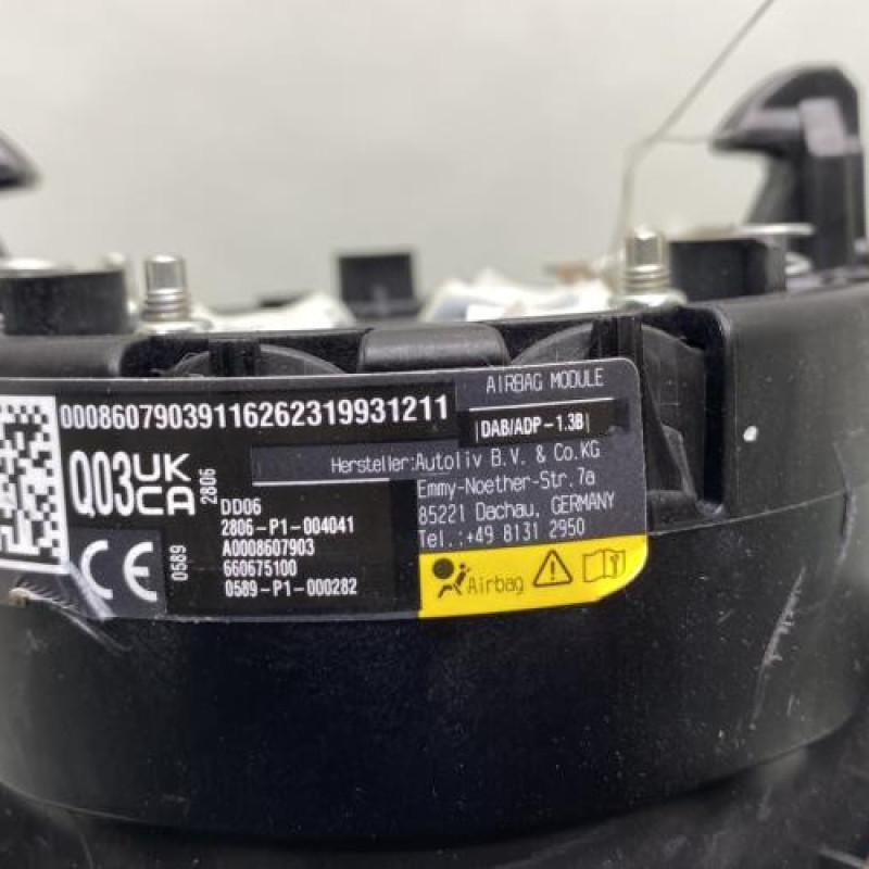 Air bag conducteur MERCEDES CLASSE B 247 Photo n°4