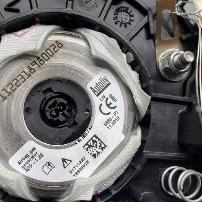 Air bag conducteur MERCEDES CLASSE B 247 Photo n°5