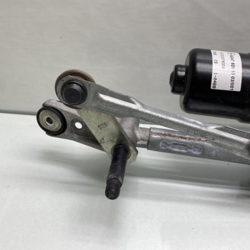 Moteur essuie glace avant MERCEDES CLASSE B 247 Photo n°3