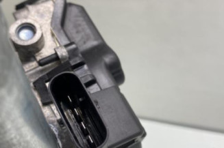 Moteur essuie glace avant MERCEDES CLASSE B 247