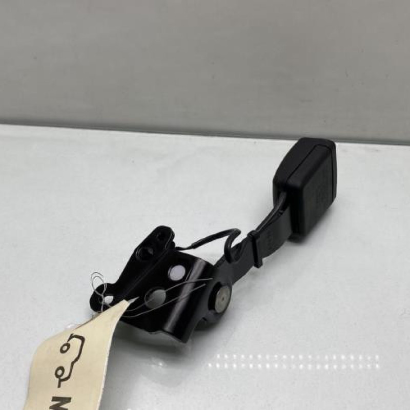 Attache ceinture arriere gauche MERCEDES CLASSE B 247 Photo n°4