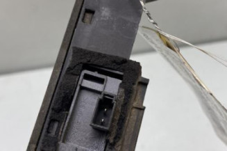 Bouton de coffre OPEL CORSA D