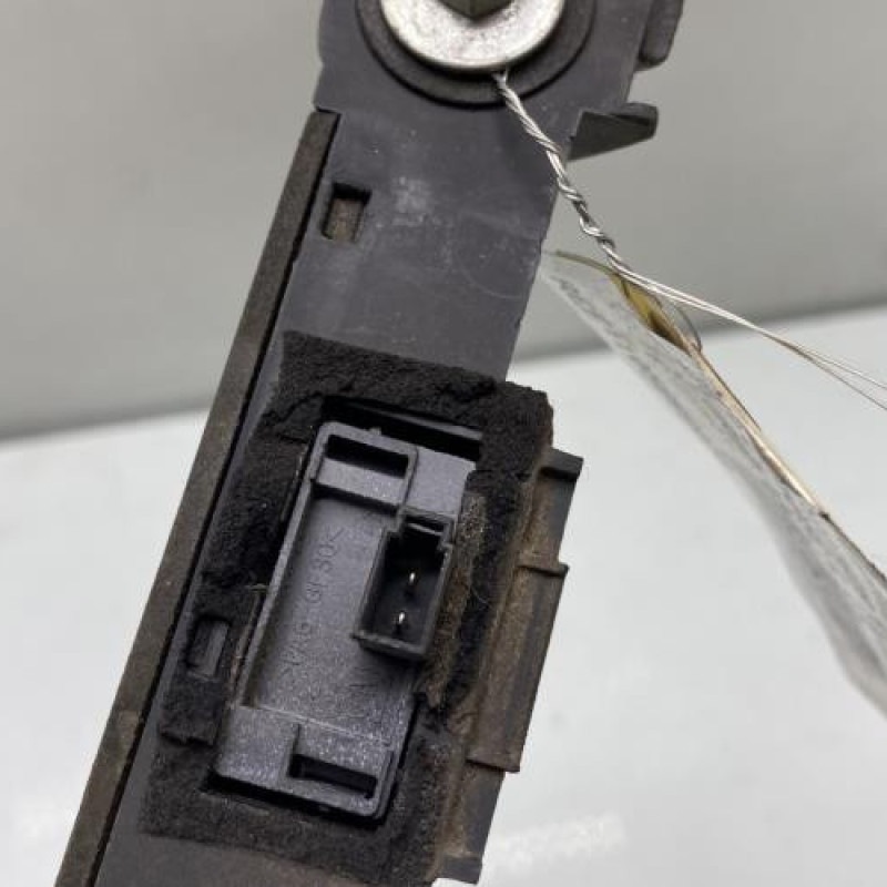 Bouton de coffre OPEL CORSA D Photo n°3
