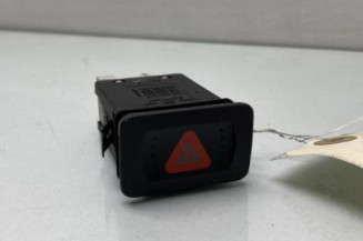Bouton de warning VOLKSWAGEN GOLF 4 Photo n°1