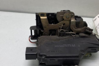 Serrure avant droit VOLKSWAGEN GOLF 4