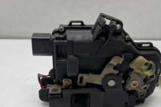 Serrure avant droit VOLKSWAGEN GOLF 4