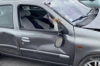 Poignee porte avant gauche RENAULT CLIO 2