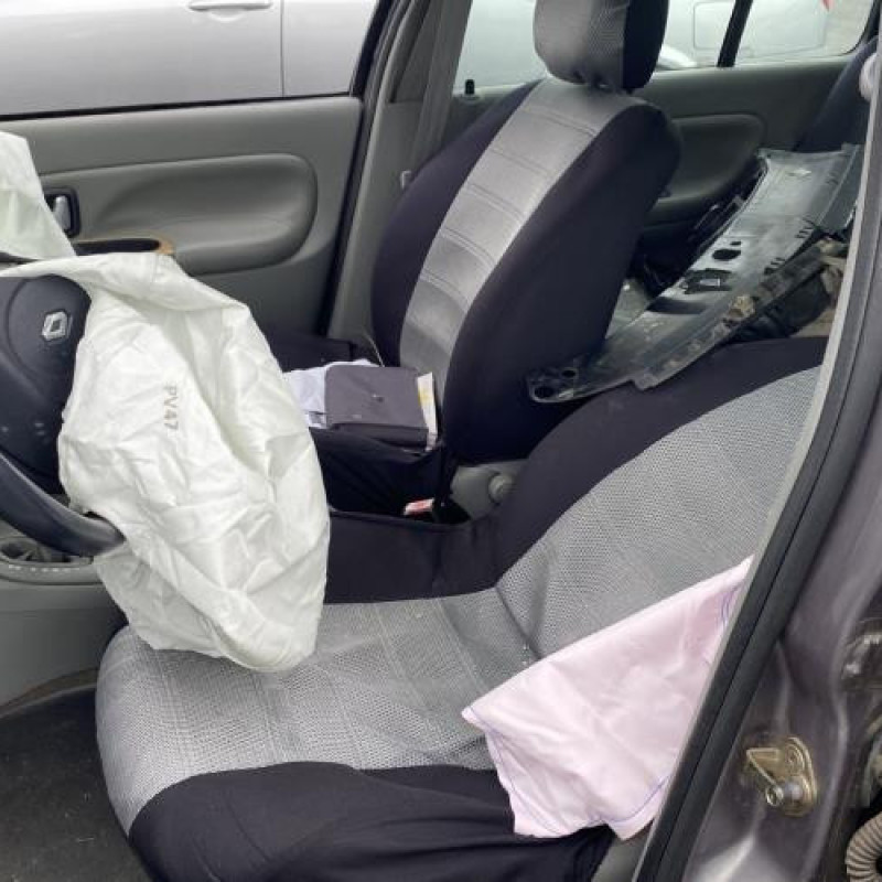Poignee porte avant gauche RENAULT CLIO 2 Photo n°15