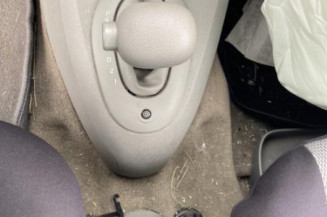 Poignee porte avant gauche RENAULT CLIO 2